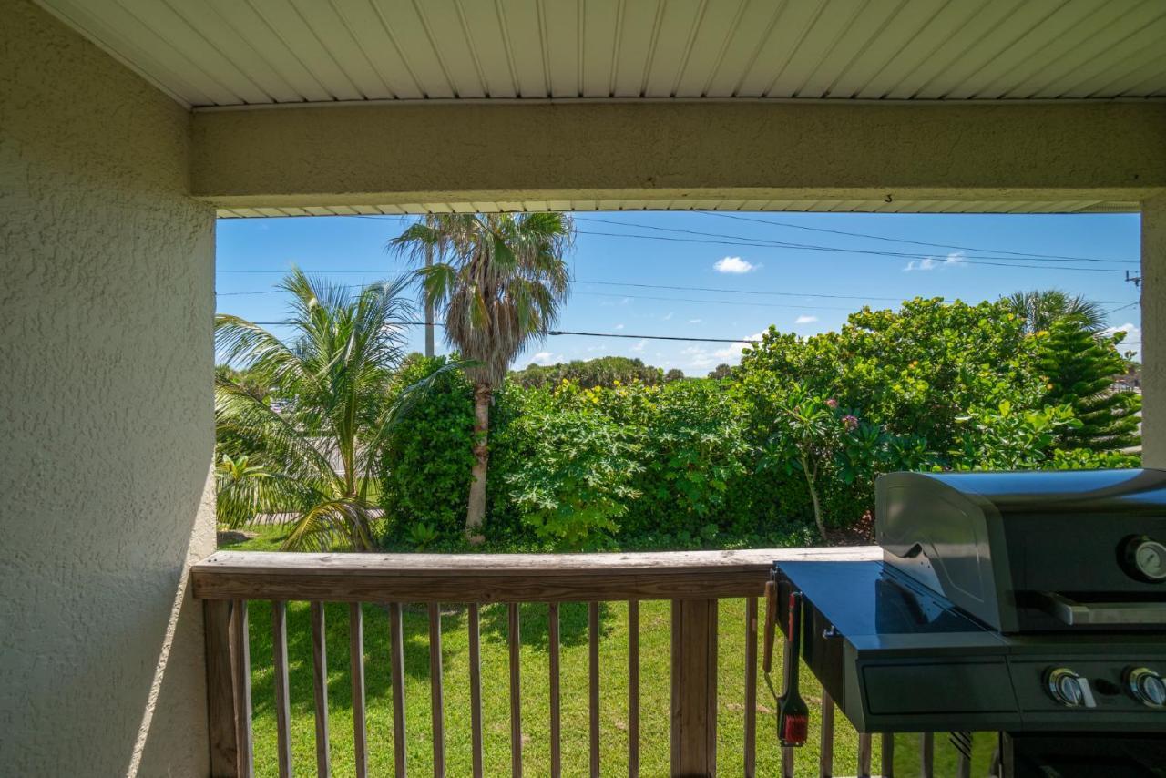 Surfside Paradise Retreat - 3Br And 2Ba Duplex, Grill, Dog Friendly - Close To The Beach! Melbourne Eksteriør bilde