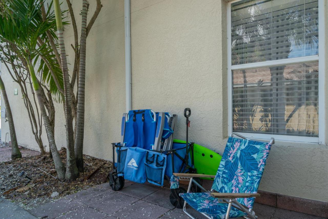 Surfside Paradise Retreat - 3Br And 2Ba Duplex, Grill, Dog Friendly - Close To The Beach! Melbourne Eksteriør bilde