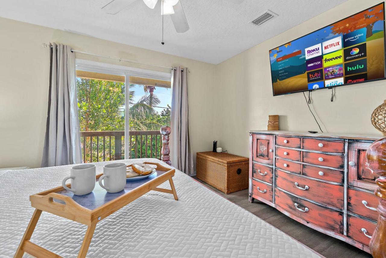 Surfside Paradise Retreat - 3Br And 2Ba Duplex, Grill, Dog Friendly - Close To The Beach! Melbourne Eksteriør bilde
