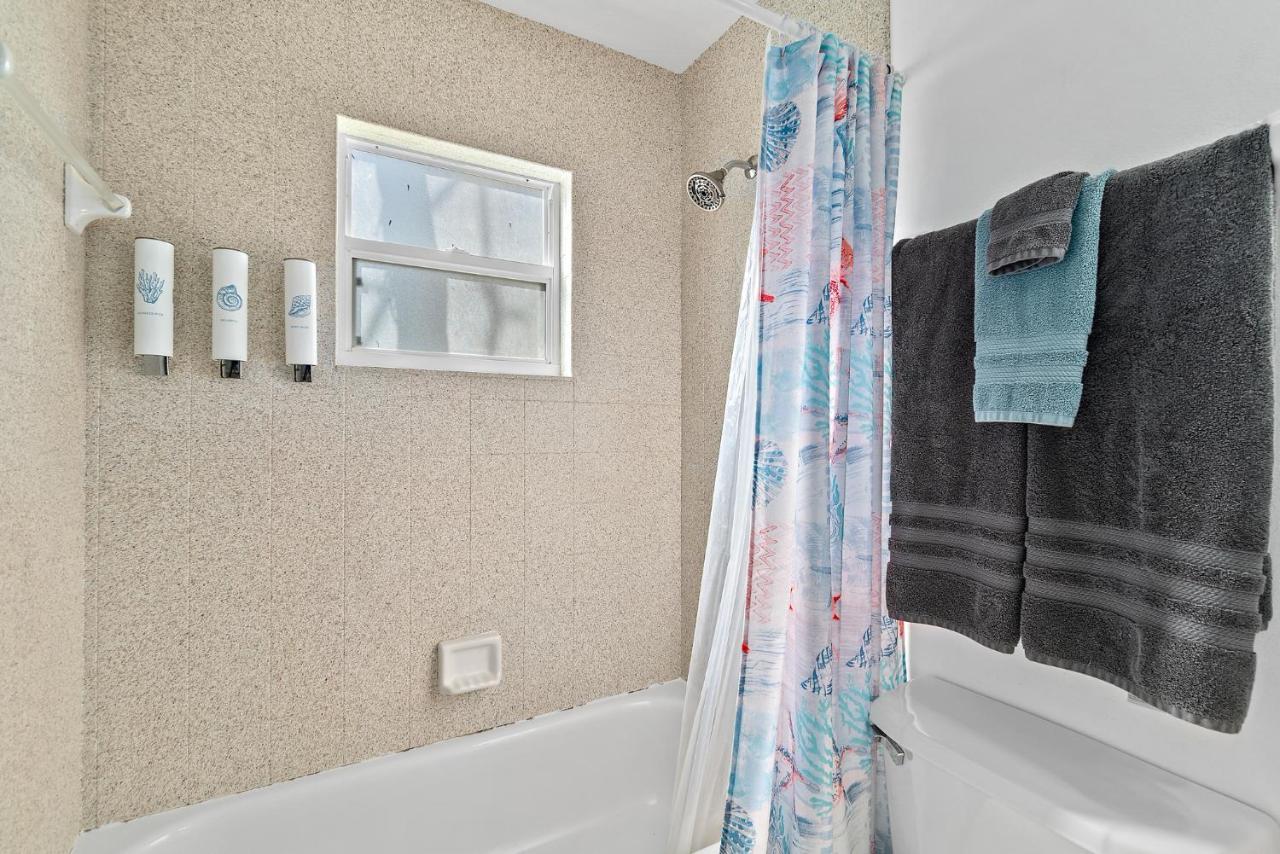 Surfside Paradise Retreat - 3Br And 2Ba Duplex, Grill, Dog Friendly - Close To The Beach! Melbourne Eksteriør bilde